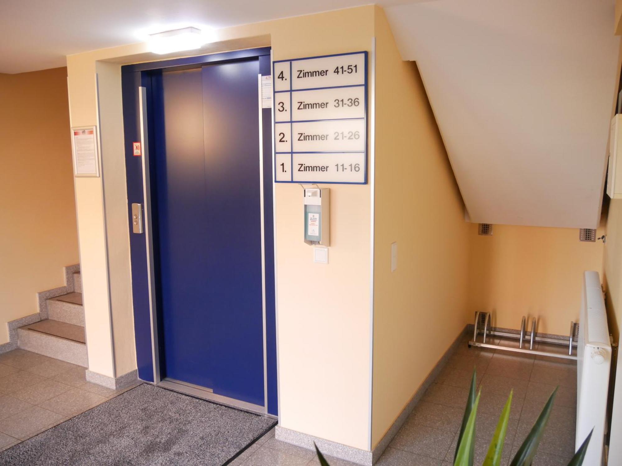 Parkhotel Marzahn Berlin Exterior photo