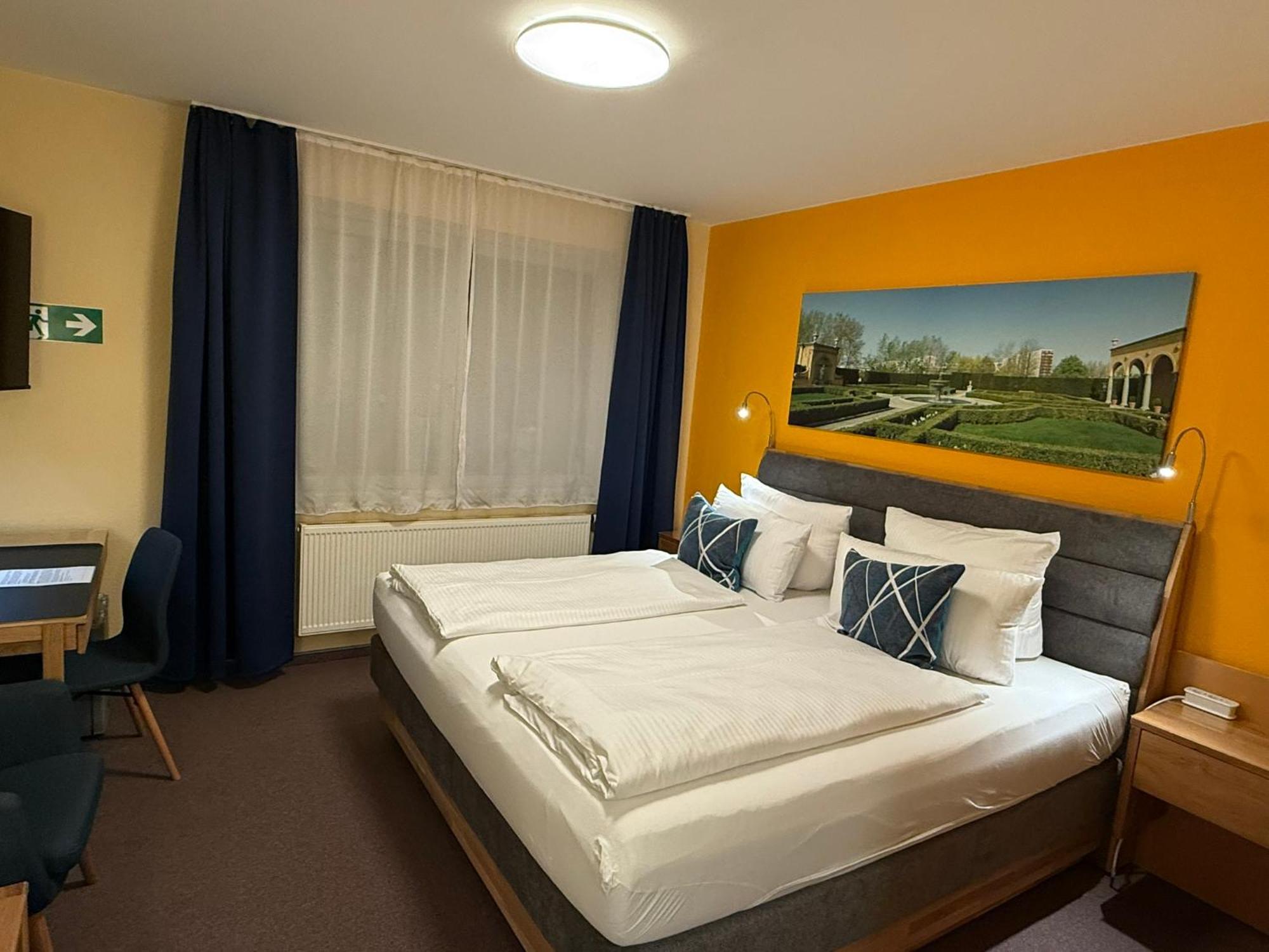 Parkhotel Marzahn Berlin Exterior photo