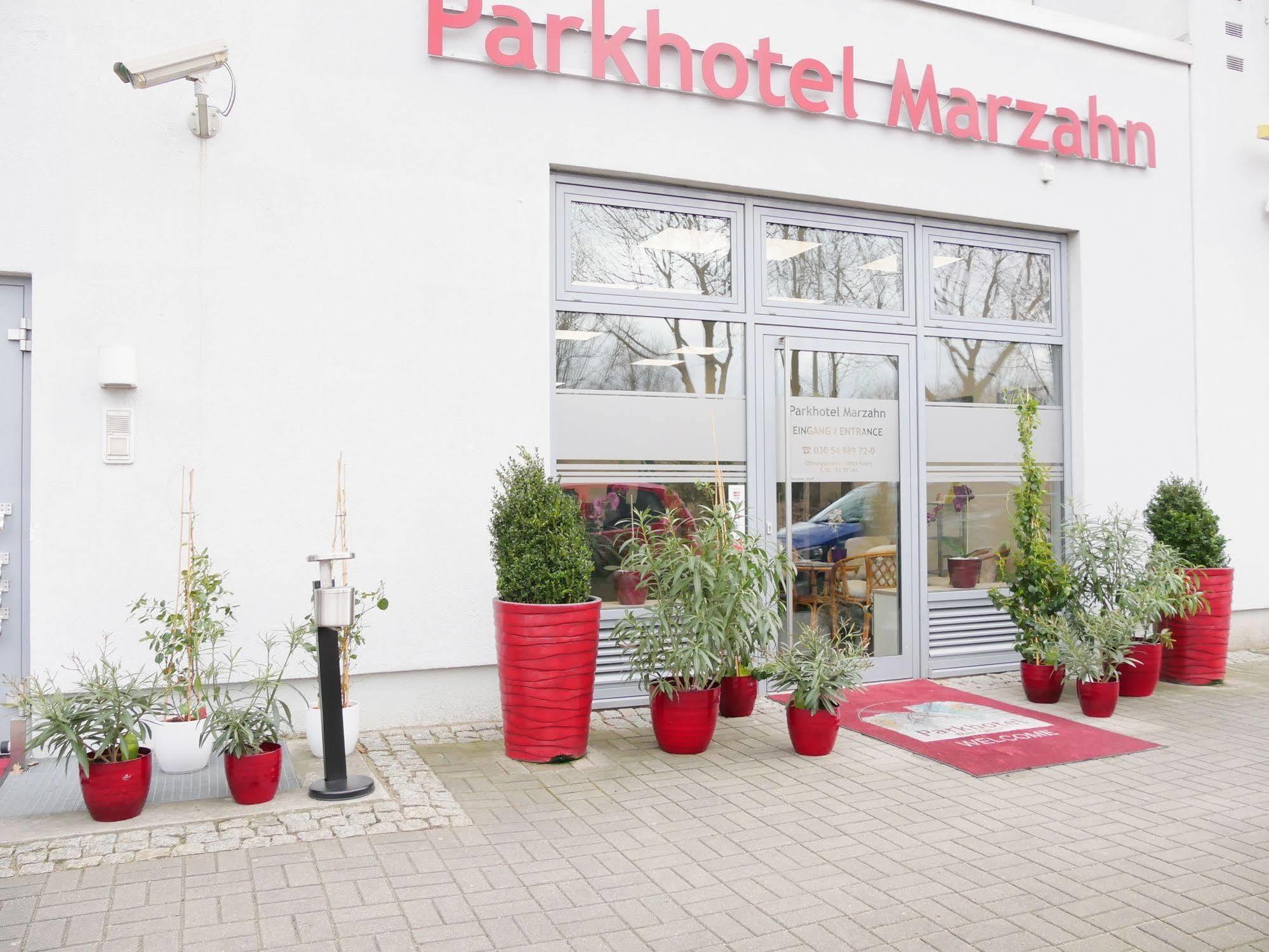 Parkhotel Marzahn Berlin Exterior photo
